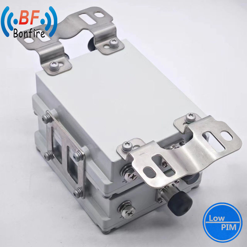 300W 4X2 Υβριδικό Συνδυαστή Συνδυασμού 1710-2170MHz 2300-2690MHz N-F για Ibs BTS Performance