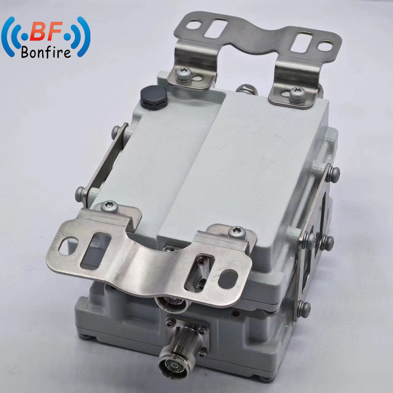 4.3-10 Γυναικεία σύνδεση 5g RF Quad Combiner 1710-1880 1920-2170 2300-2400 2500-2700MHz