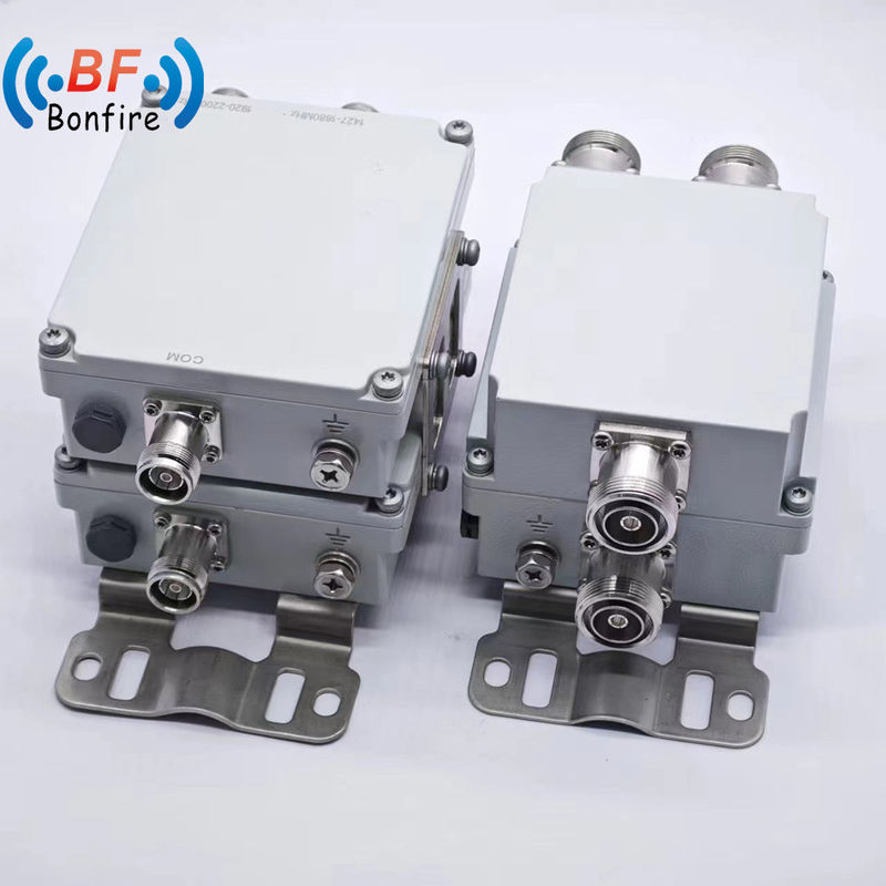 3G LTE Low Pim-160dbc 200W Diplexsingle Triplexer Combiner για παθητικά συστατικά ραδιοσυχνοτήτων