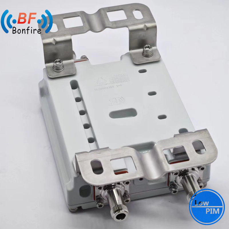 IP65 εσωτερικού/εξωτερικού 2500-2700MHz Triplexer RF Diplexer RF Dual Band Combiner με 4.3-10-F