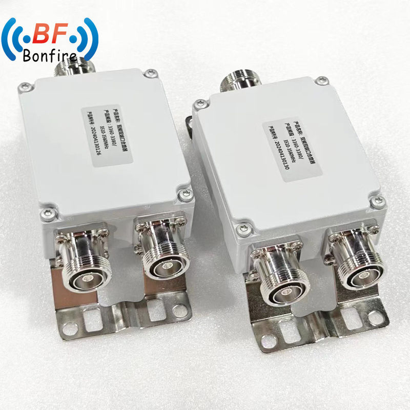 1710-1880 1920-2170 2300-2400 2500-2700MHz Low Pim -155dbc RF Πεντα-Band Συνδυαστής με DIN-Γυναίκα