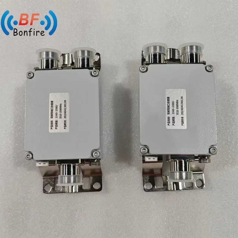 100W RF σταθερός αποσβεστήρας RF συνδυαστής 2300-2400 2500-2700MHz 40dB N τύπου διπλής ζώνης συνδυαστής