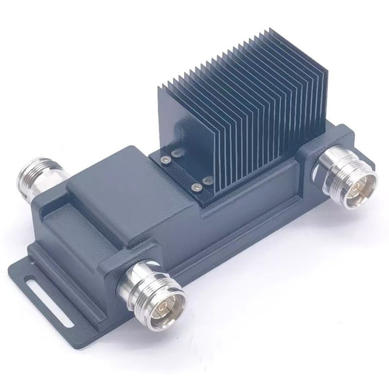0.380kg Πακέτο Ακαθάριστο βάρος 698-3800MHz 2in 1out Υβριδική ζεύξη 4.3-10f DQ-0738-217701