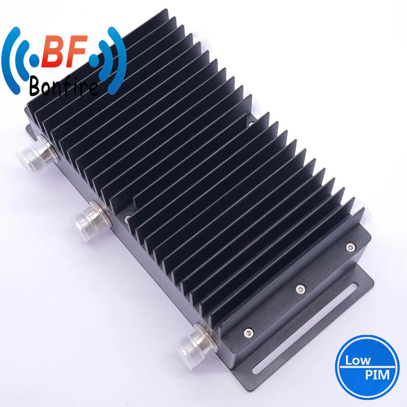 Γκρι 698-3800MHz 3dB Υβριδικό Συσκευαστή 4.3-10 Γυναίκα 4 σε 4 εκτός Συνδυασμός IP65 -160dbc