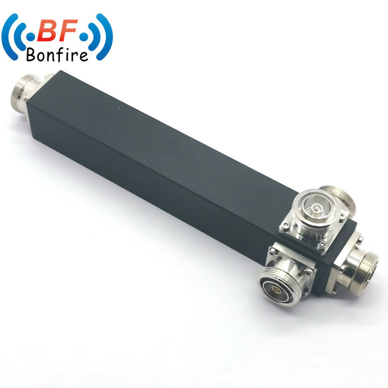 Πακέτο Ακαθάριστο βάρος 0,510kg 350-3800MHz 2 Way Cavity Power Splitter με χαμηλό Pim -161dbc