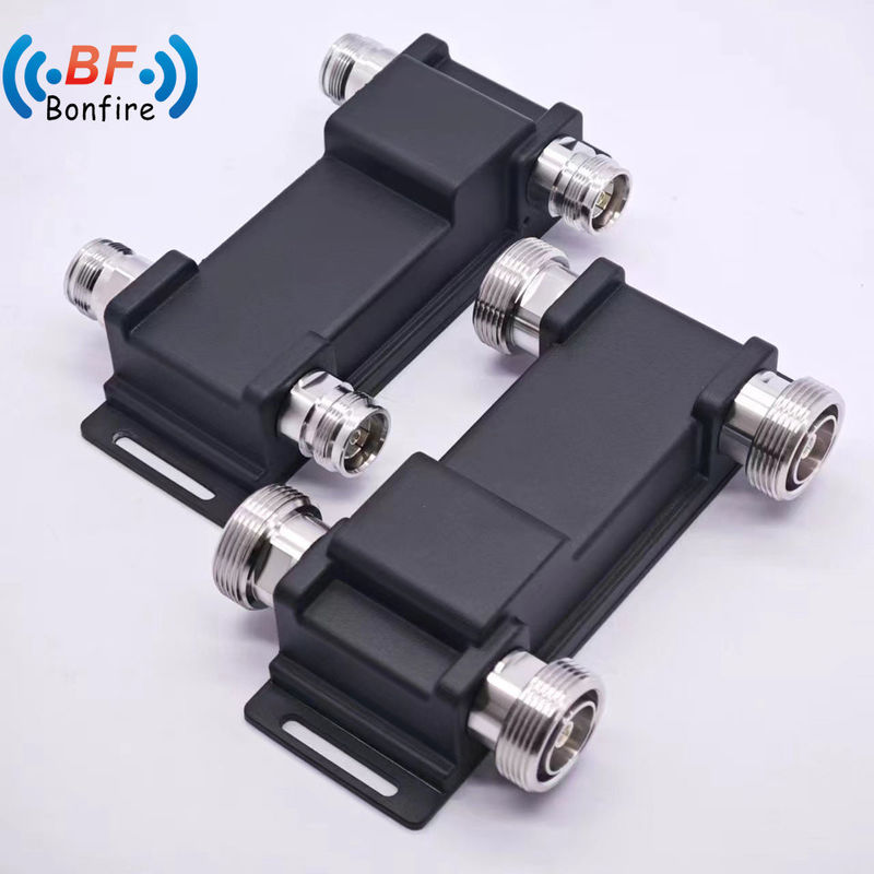 2X1 3dB 698-4000MHz Υβριδικός συνδετήρας Υβριδικός συνδυαστής DIN Γυναίκα για τη συνολική ικανότητα