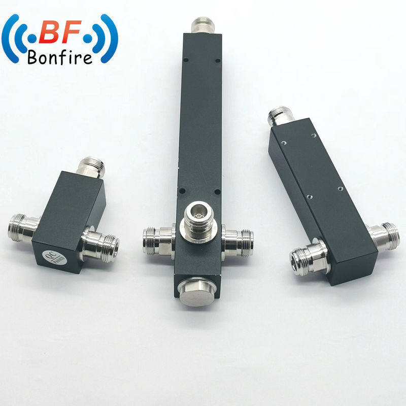 GFQ-XXXXXX 2 3 4 Way IP65 N-Female 698-6000MHz Σημείο Δυναμικού Διαχωριστή Μαύρο