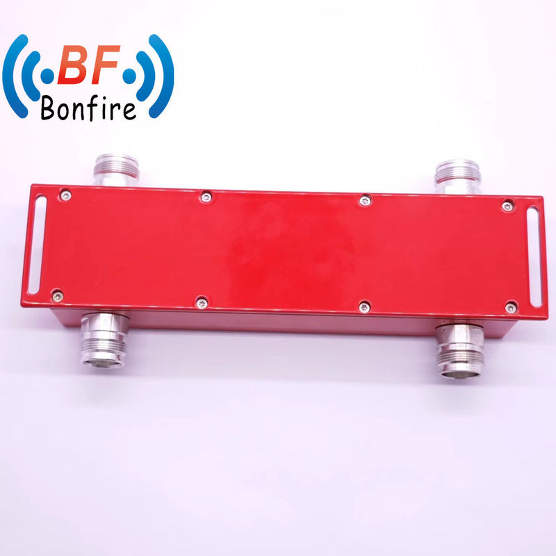 698-3800MHz 3dB Κόκκινο Χρώμα Υβριδικό Σύνδεσμο 4.3-10 Γυναίκα 2 σε 2 έξω Συνδυαστής IP65 -160dbc