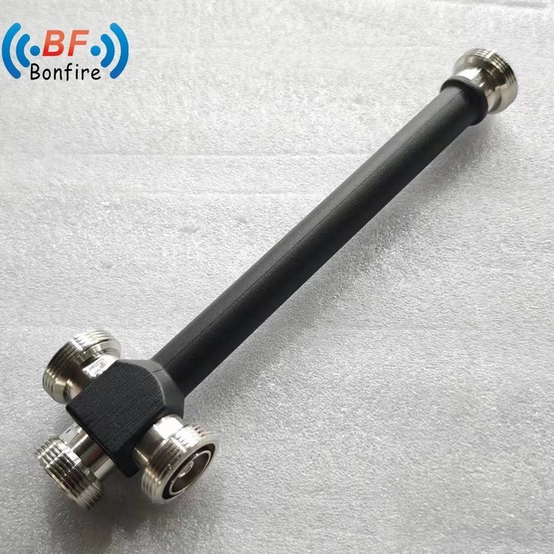 0.510kg Πακέτο Ακαθάριστο βάρος RF 3 Way N-Female 617-4000MHz Σημείο Δυναμικού Διαχωριστή IP65