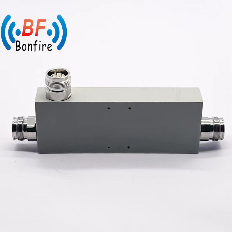 Εσωτερικός/εξωτερικός IP65 700-3800MHz RF κατευθυντικός σύνδεσμος για ακριβή σύνδεση μικροκυμάτων