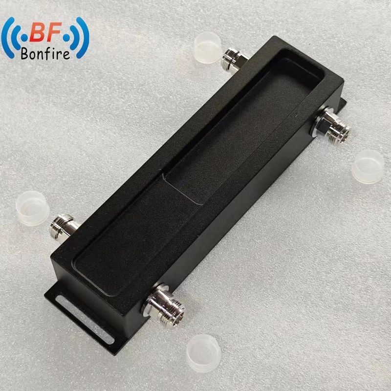 300W 2 σε 2 έξω Triplexer Υβριδικό Συνδυαστή Υβριδικό Συνδυαστή με N/4.3-10/DIN Συνδέσμο 5G 4G 698-3800MHz